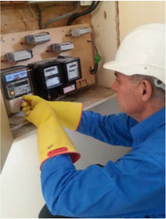 Installation of a smart meter at a participant’s home